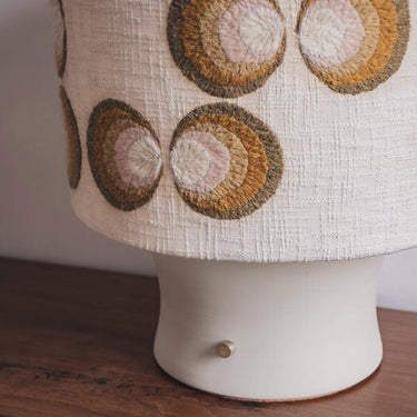 Lámpara Harvest Moon con pantalla tufted · vista 3