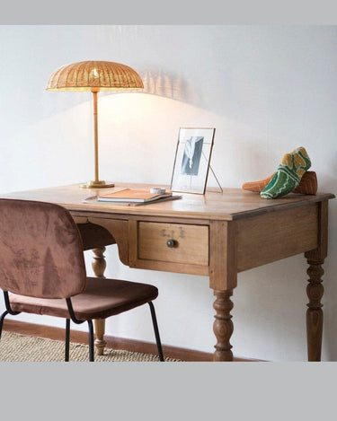 Lámpara de mesa Balzac de ratán y base de latón, vista adicional 9