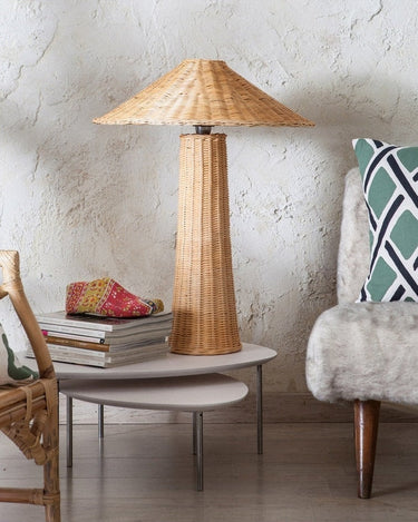 Duta natural rattan table lamp with a large shade and E27 fitting