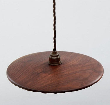 Detalle de la madera de la lámpara Neme