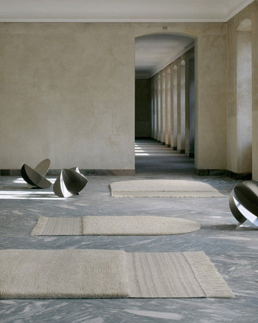 Alfombra Eternal Eye de lana natural en relieve Linie Design