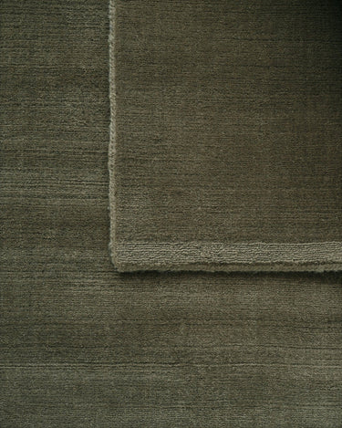 Alfombra Halo Cloud musgo Linie Design detalle final
