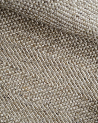 Alfombra Narvik de lana caqui tejida a mano Linie Design