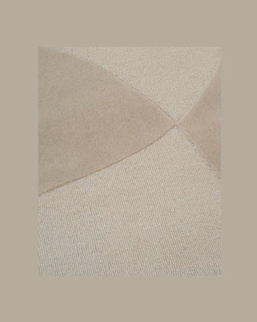 Alfombra Split Plains de lana beige con relieve