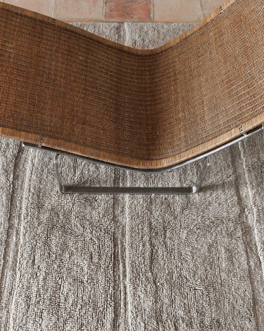 Alfombra de pasillo lavable de lana gris con flecos vista completa