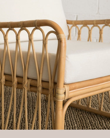 Sillón de ratán natural tejido a mano con cojín incluido