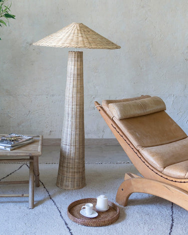 https://professional.mahehomeware.com/wp-content/uploads/2022/11/mahehomeware-rattan-floor-lamp-duta-2.jpg