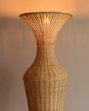 https://professional.mahehomeware.com/wp-content/uploads/2026/01/mahehomeware-rattan-vase-floor-lamp-celia-3.jpg