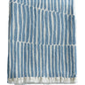 Manta de algodón a rayas azul denim de Tine K Home