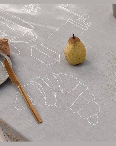 Mantel de lino orgánico Le Printemps bordado en formato packshot