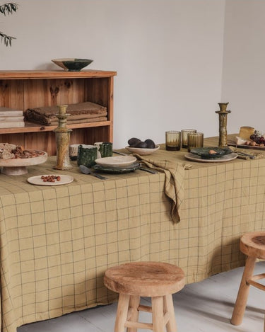 Detalle del mantel de algodón Marta Grano a cuadros