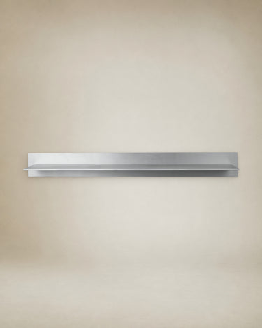 Detalle de estante de pared de aluminio