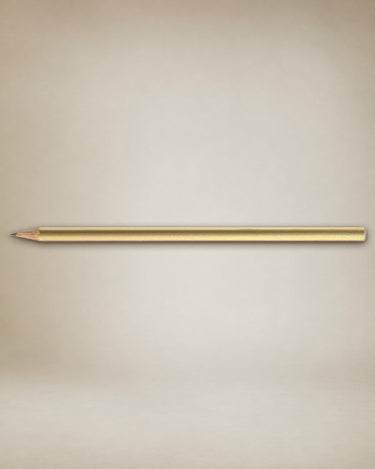 Detalle de lápices metalizados oro plata y bronce