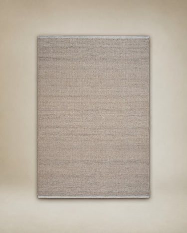 Alfombra de lana jaspeada tono tierra con mezcla de fibras Ash Melange Linie Design vista completa