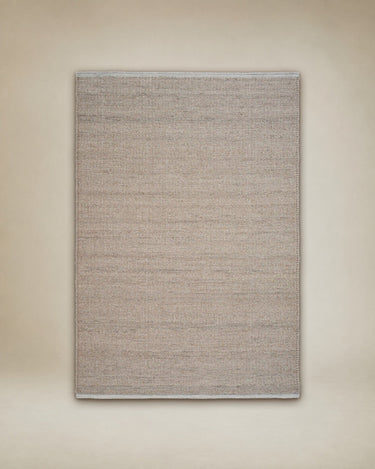 Alfombra de lana jaspeada tono tierra con mezcla de fibras Ash Melange Linie Design vista completa