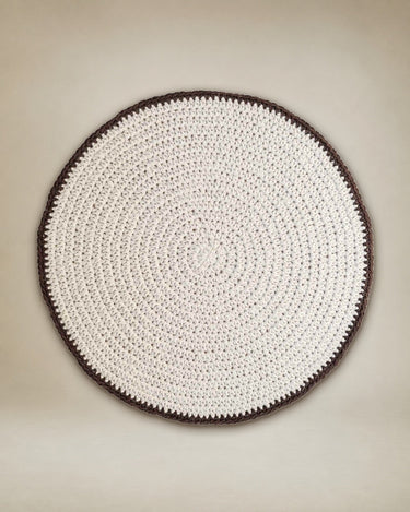 Detalle de salvamantel de crochet