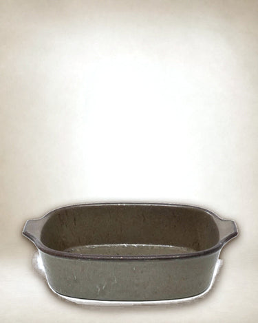 Small Comporta ceramic roasting dish by Bazar Bizar in brown tones