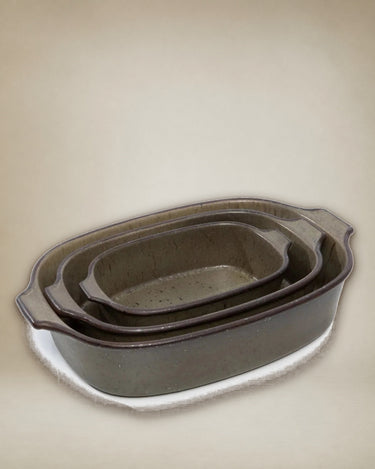 Small Comporta ceramic roasting dish by Bazar Bizar for oven use