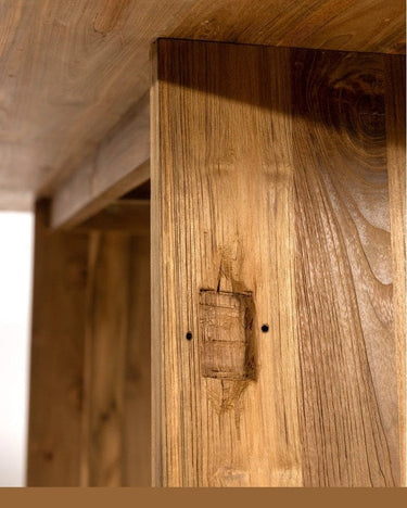 Mesa alta EROSI de teca reciclada natural — detalle 5