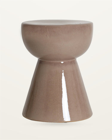 Mesa auxiliar compacta de cerámica marrón brillante de Kodu Home Design