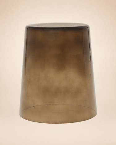 Mesa auxiliar cónica de vidrio reciclado marrón de Urban Nature Culture