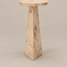 Mesa auxiliar de madera de raíz con base triangular, Urban Nature Culture
