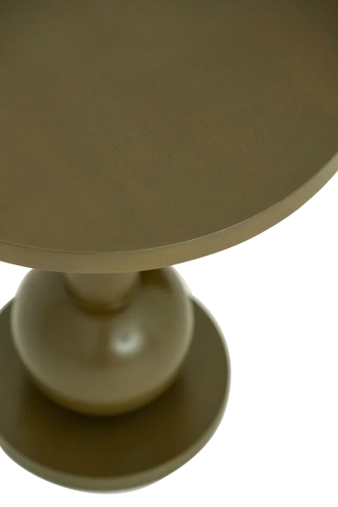 Mesa auxiliar de mango verde oliva: detalle del sobre y del pie de esferas