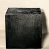 Mesa auxiliar negra de madera
