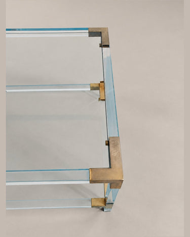Mesa auxiliar transparente de dos niveles, 55 cm — uniones del lateral y tablero