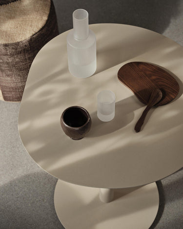 Base de la mesa de café de acero beige
