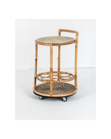 Mesa auxiliar camarera de ratán detalle