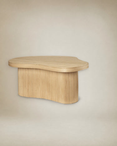 Detalle de mesa de centro de ratán