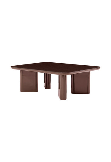 volumen y estructura de mesa de centro rectangular de madera lacada arándano de Gabrielle Paris