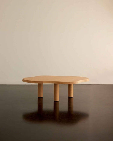 Mesa de centro de roble para salón minimalista