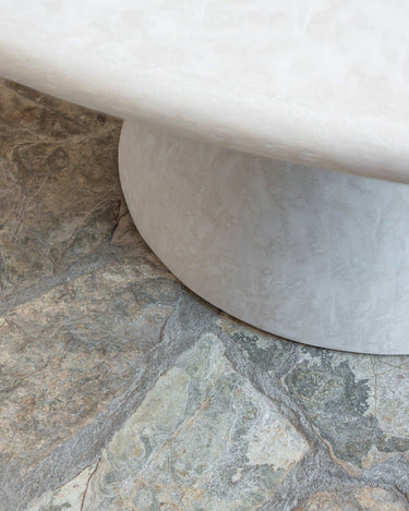 Mesa de comedor color piedra caliza