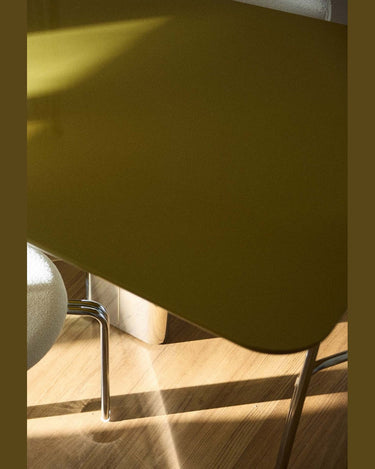 Mesa comedor Chrysoline lacada fresno acero inoxidable Gabrielle Paris