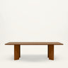 Mesa de Gabrielle Paris, silueta y acabado de mesa de comedor rectangular de gran formato en caramelo lacado