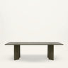 Mesa de Gabrielle Paris, silueta y acabado de mesa de comedor rectangular de madera lacada caqui