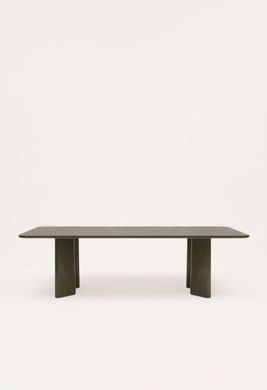 Mesa de Gabrielle Paris, silueta y acabado de mesa de comedor rectangular de madera lacada caqui