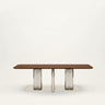 Mesa de Gabrielle Paris, silueta y acabado de mesa de comedor rectangular en nogal