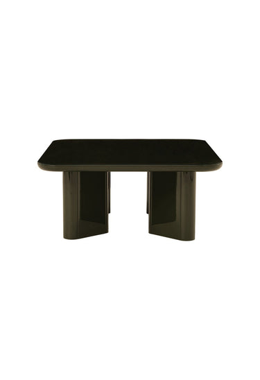 Mesa de centro Thelma de madera lacada caqui de Gabrielle Paris, vista en tres cuartos