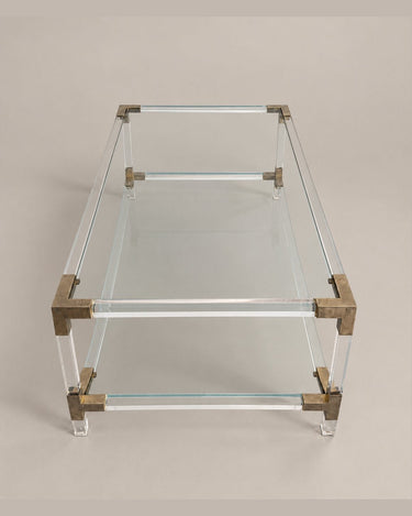 Mesa de centro transparente de dos niveles — vista longitudinal de la mesa