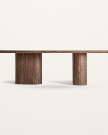 Mesa de comedor de nogal de Vical
