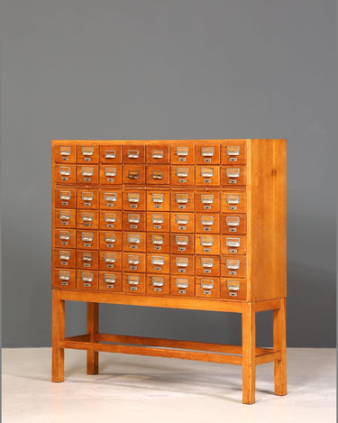 Mueble boticario de madera Mid Century