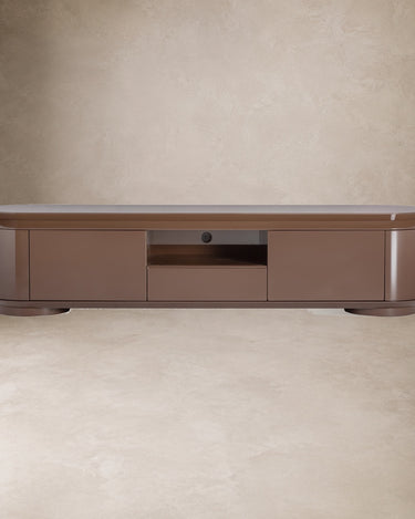 Mueble para TV de DM marrón brillante Vical sobre fondo topo claro