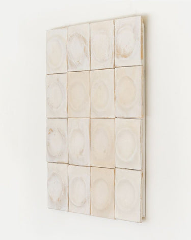 Mural cerámico escultórico de 16 azulejos de Marta Bonilla