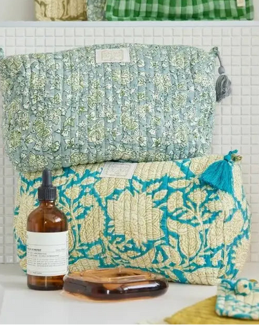 Neceser flores con cremallera y borla