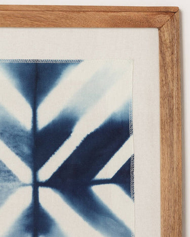 Cuadro Carmelo de tela tie-dye azul y blanco · OFELIA