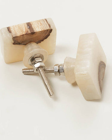 Pomos decorativos de resina y madera para muebles · OFELIA
