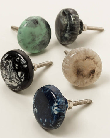 Pomos Savick en los colores disponibles
